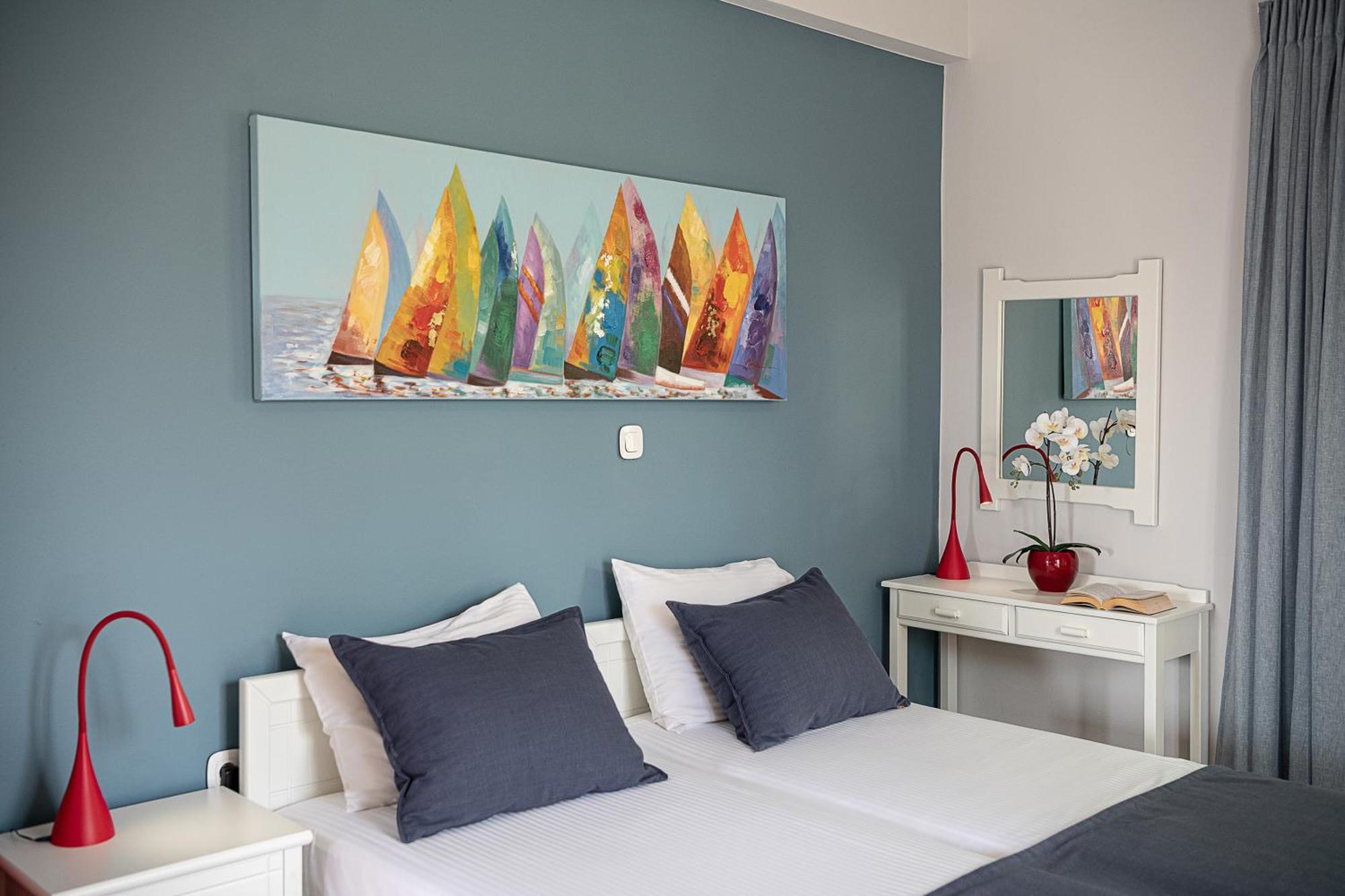 Elena Seafront Luxury Apartments Almirida Zimmer foto