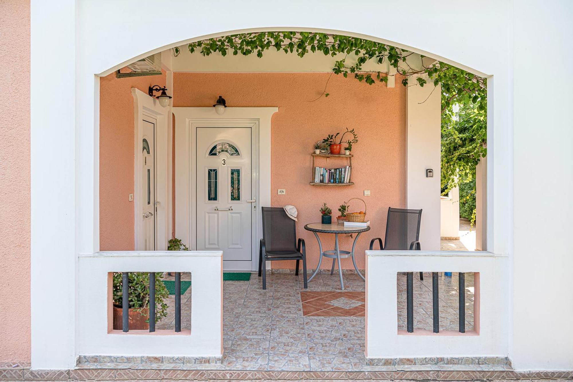 Elena Seafront Luxury Apartments Almirida Zimmer foto