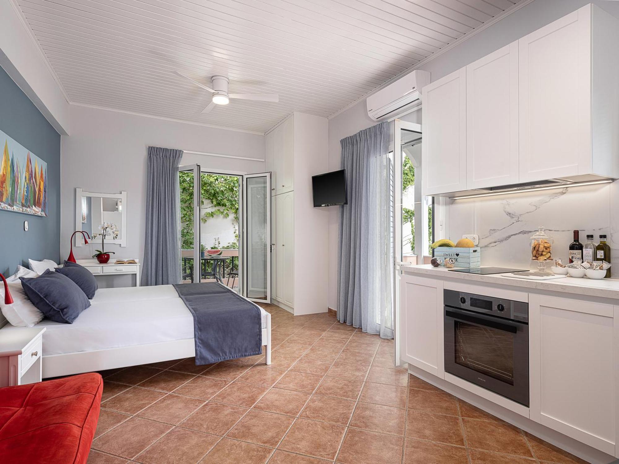 Elena Seafront Luxury Apartments Almirida Exterior foto