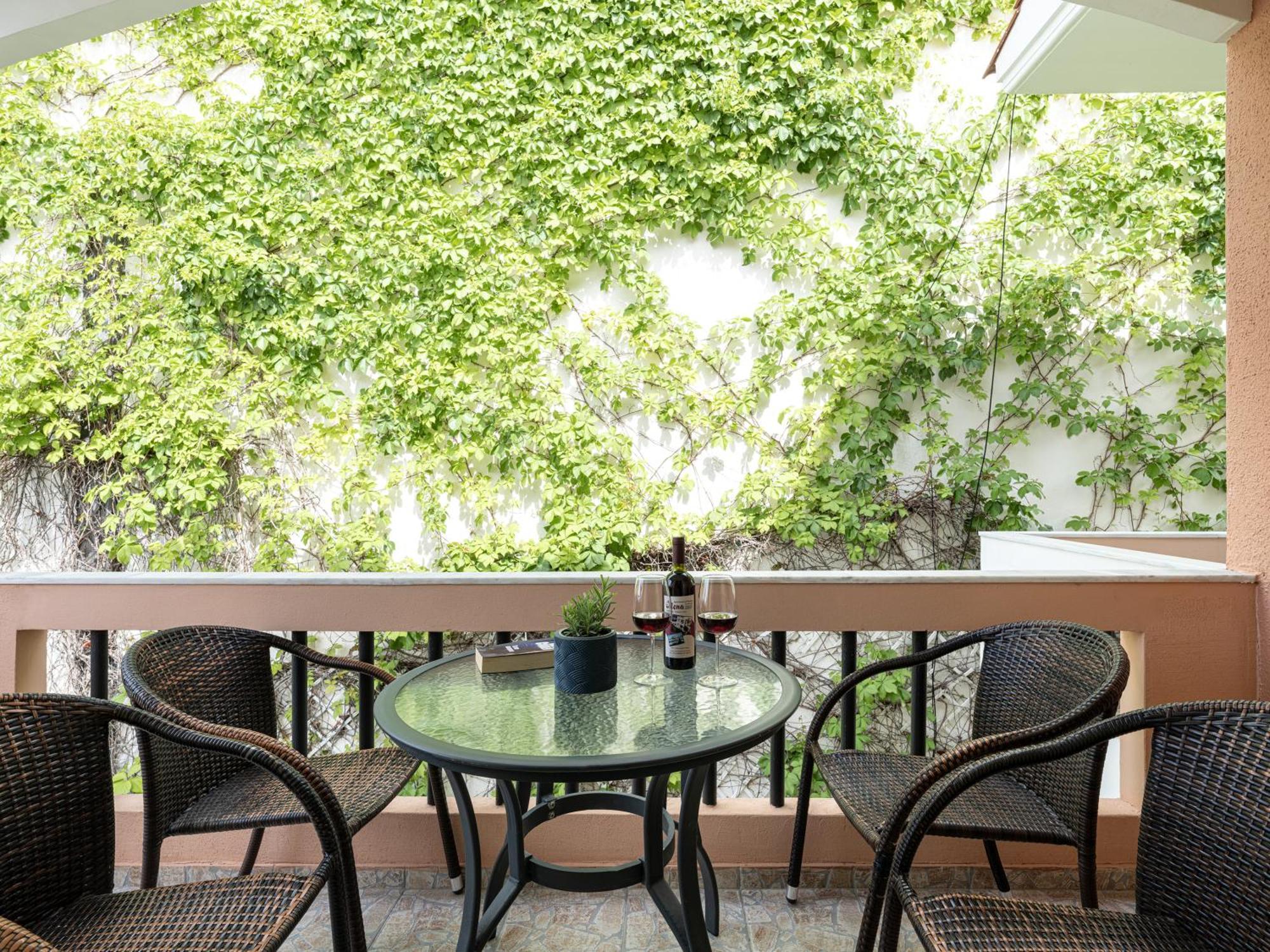 Elena Seafront Luxury Apartments Almirida Zimmer foto