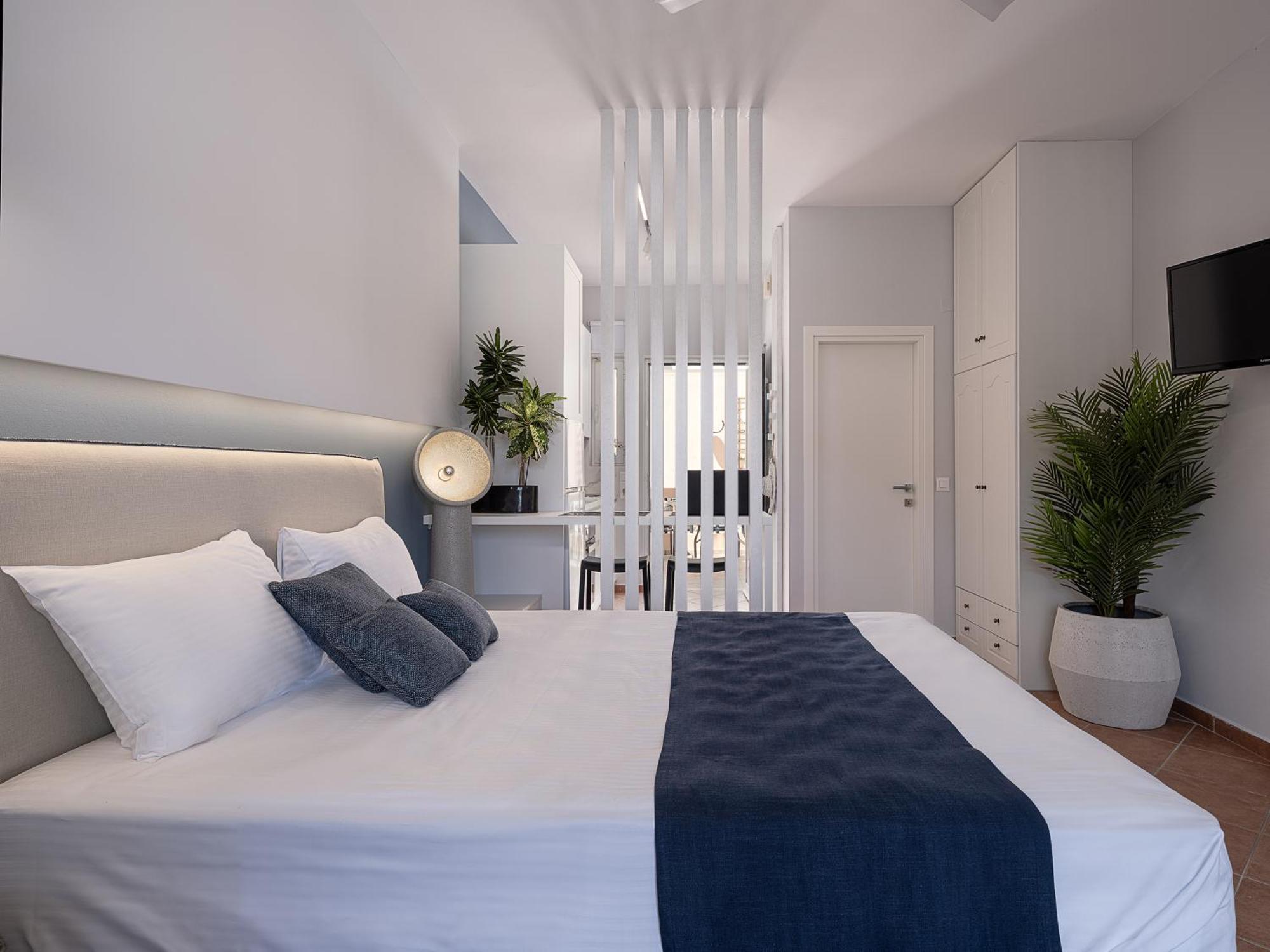 Elena Seafront Luxury Apartments Almirida Exterior foto