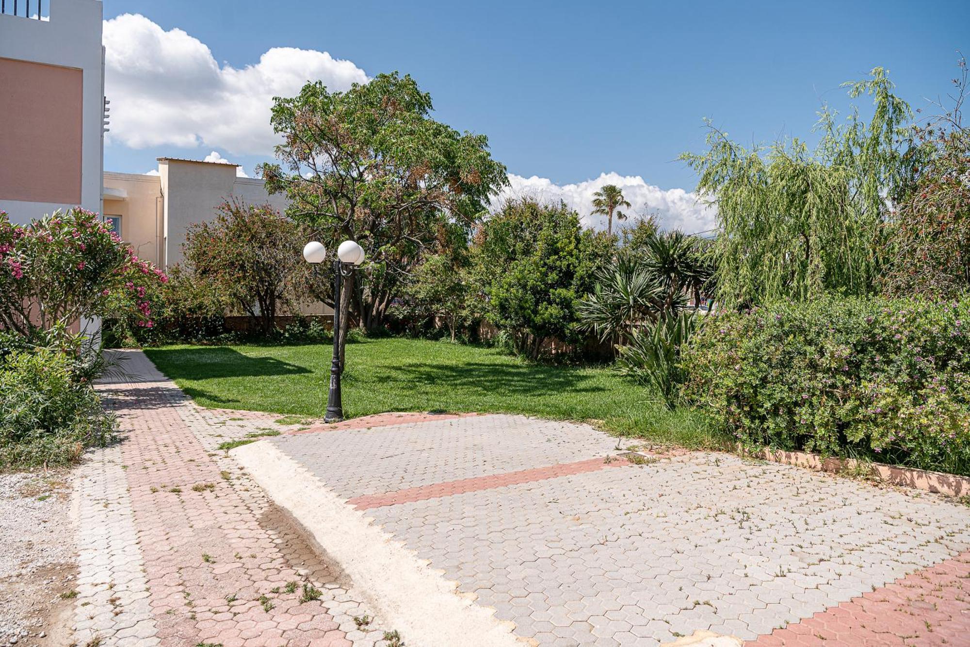 Elena Seafront Luxury Apartments Almirida Exterior foto